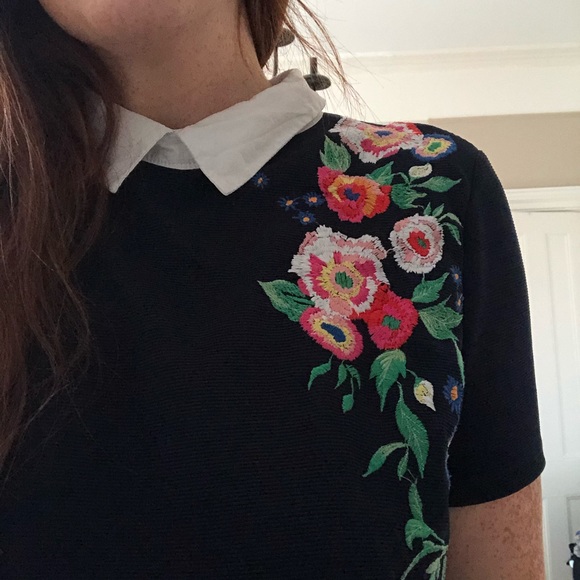 Zara Navy embroidered dress - Picture 3 of 4